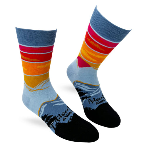 Novelty: Adventure Awaits - Crew Socks